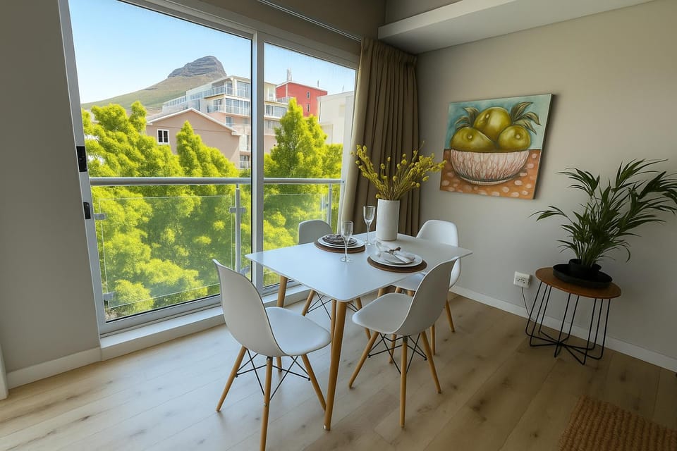Day, Natural landscape, View (from property/room), Living room, Seating area, Dining area, City view, City view, Mountain view