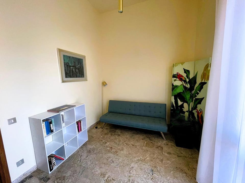Library, Seating area, Bedroom