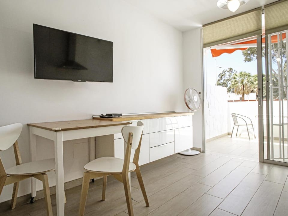 TV and multimedia, Dining area
