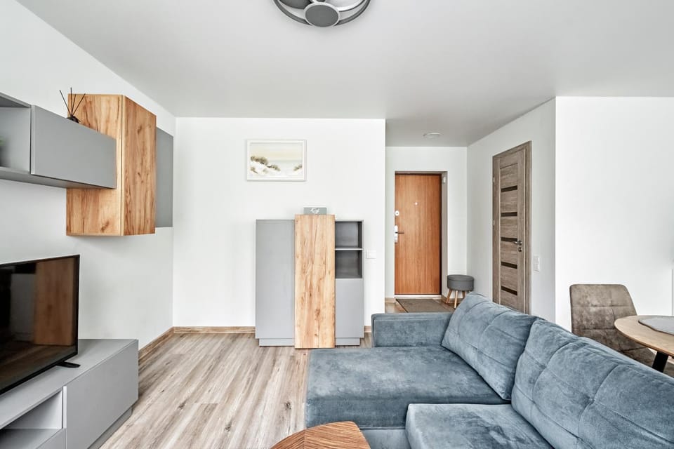 Communal lounge/ TV room, Kitchen or kitchenette, Living room, Seating area, wardrobe