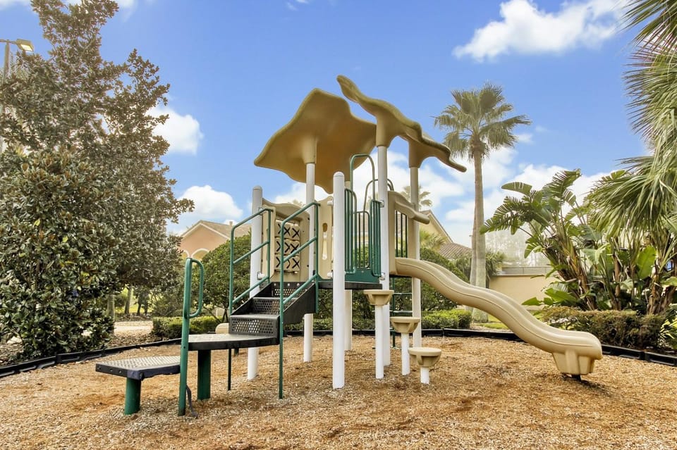 The Regal Palms Resort With Lazy River and Arcade Games House in Polk County