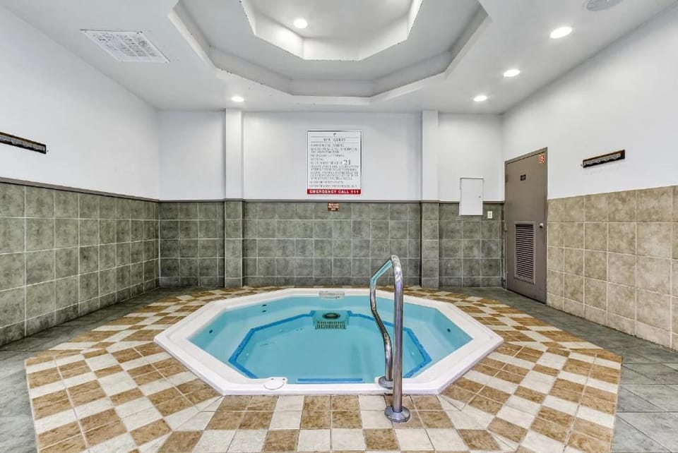 The Regal Palms Resort With Lazy River and Arcade Games House in Polk County