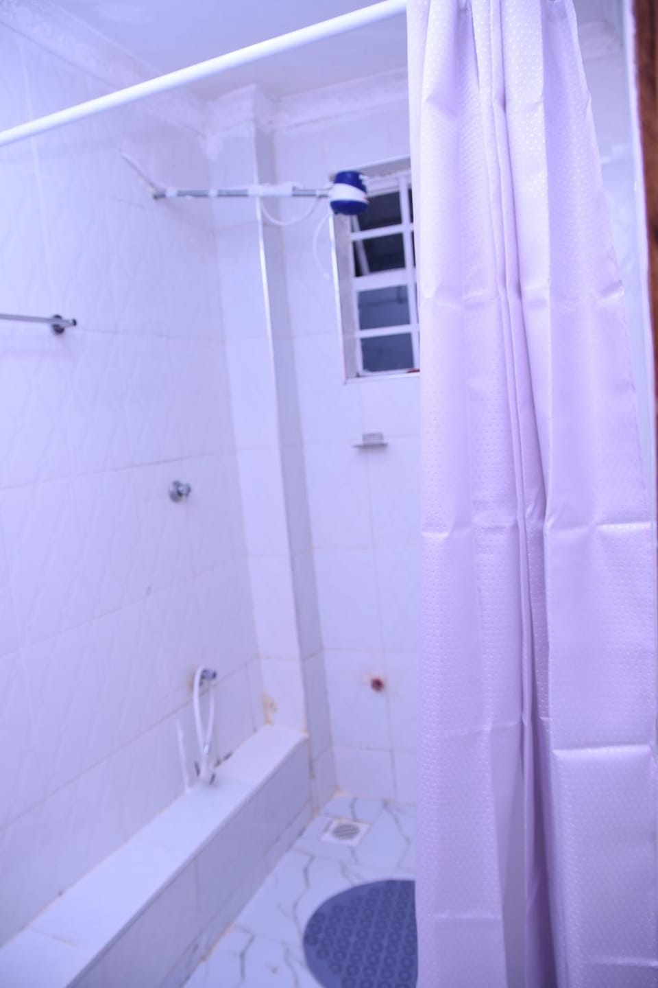 Shower, Toilet