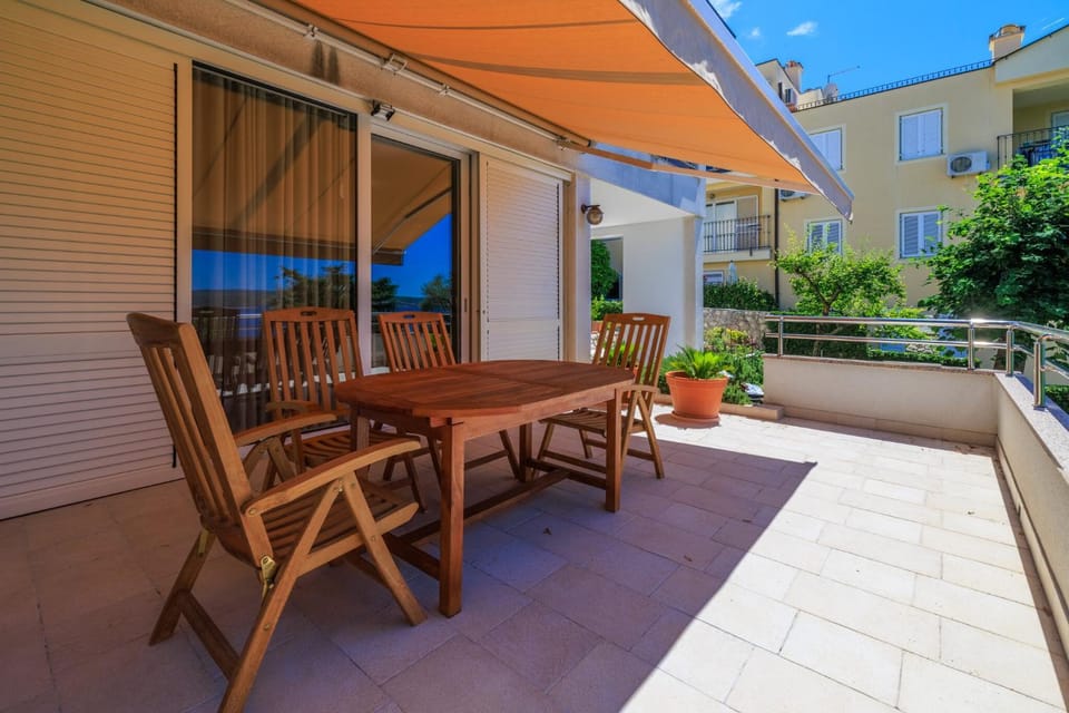 Balcony/Terrace, Dining area