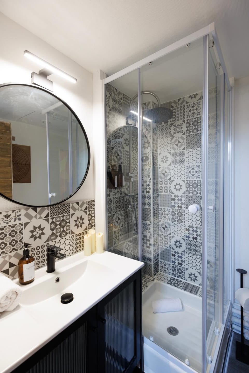 Shower, Bathroom