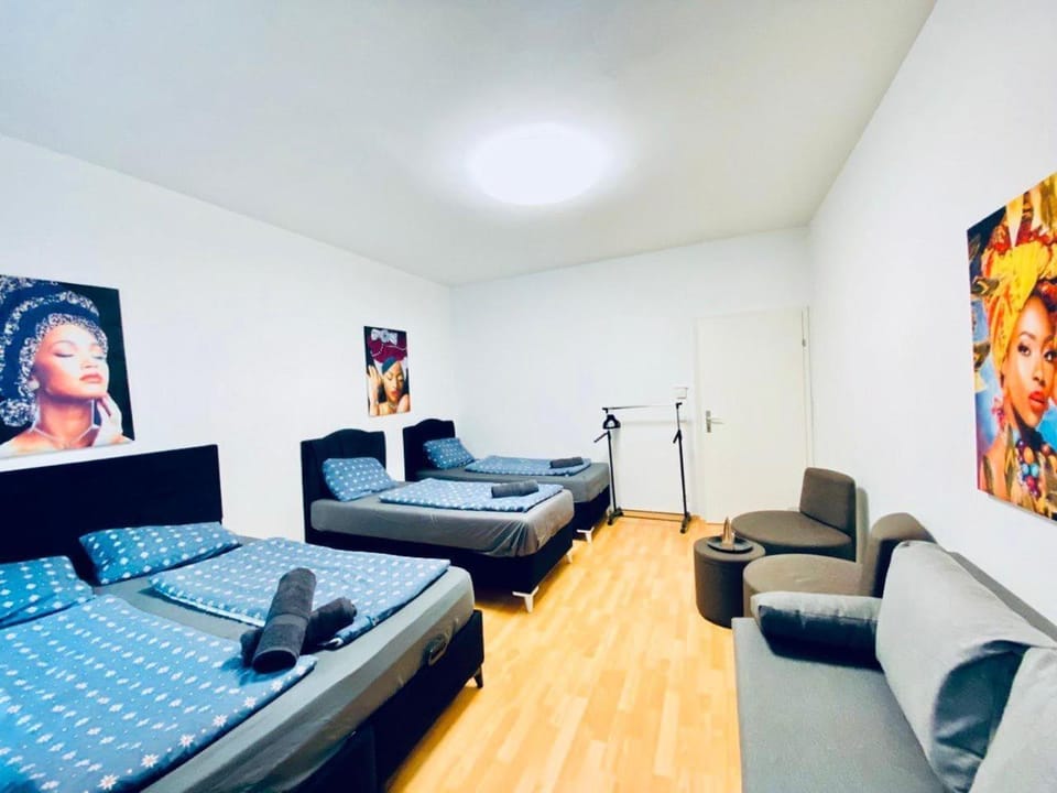 Bed, Seating area, Bedroom