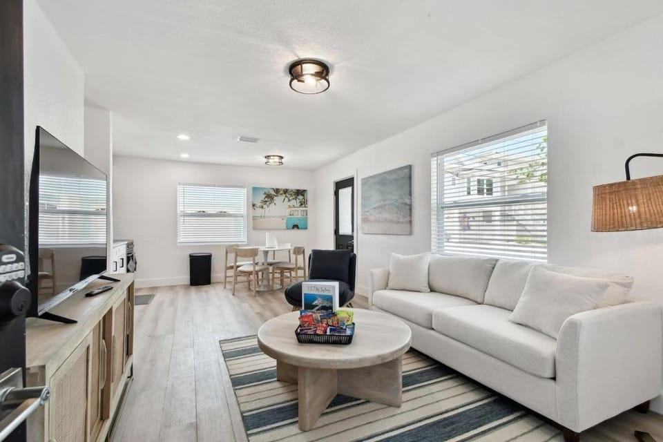 Treasure Island Escape Apartment in Madeira Beach