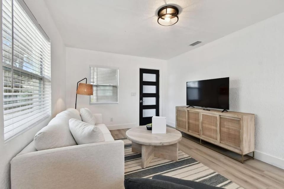 Treasure Island Escape Apartment in Madeira Beach