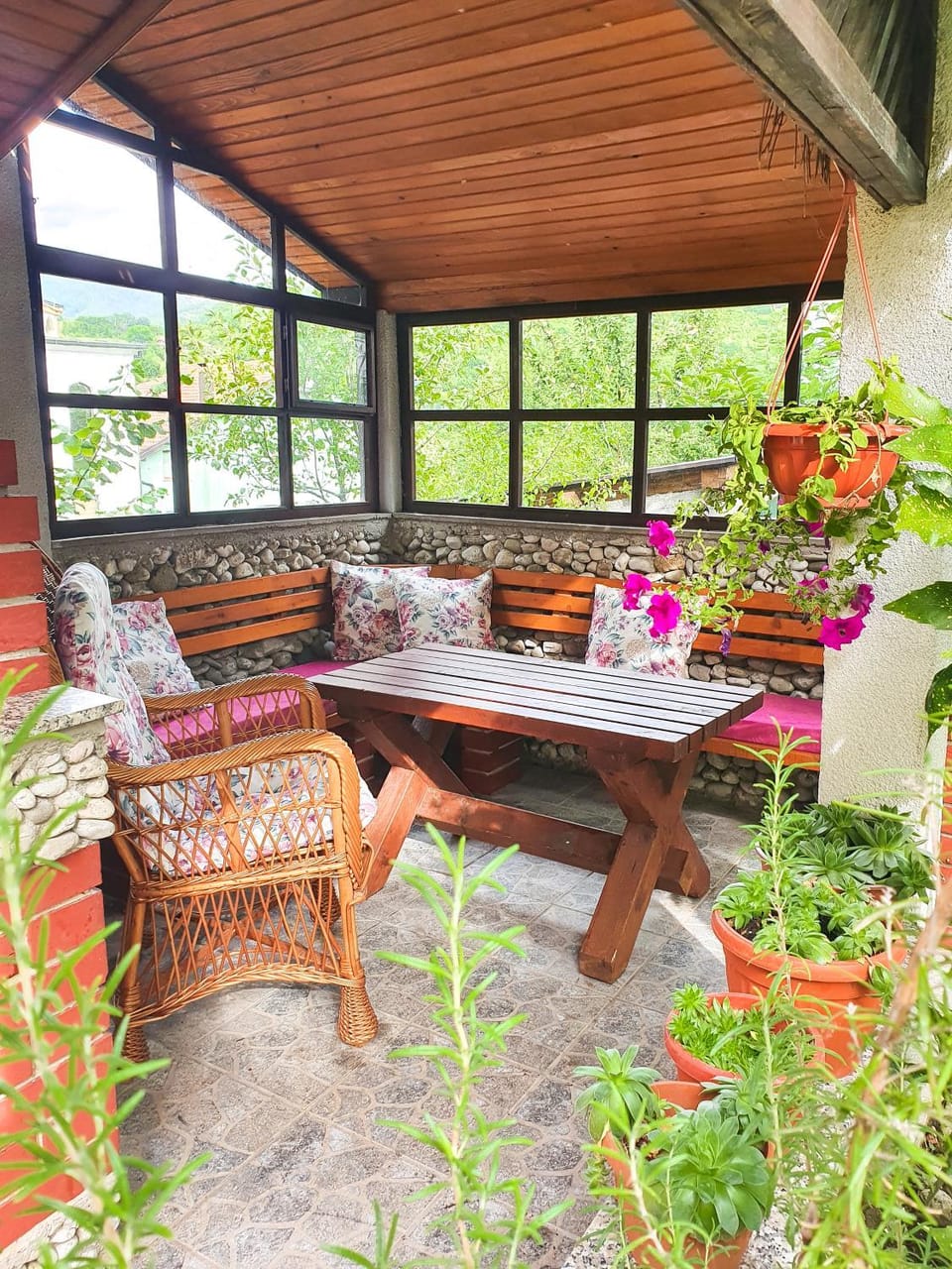 Patio, Day, Garden, Balcony/Terrace, Garden view