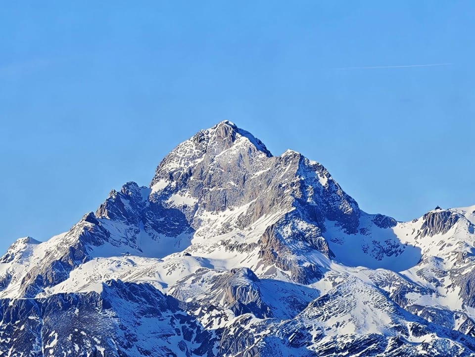 Nearby landmark, Natural landscape, Mountain view