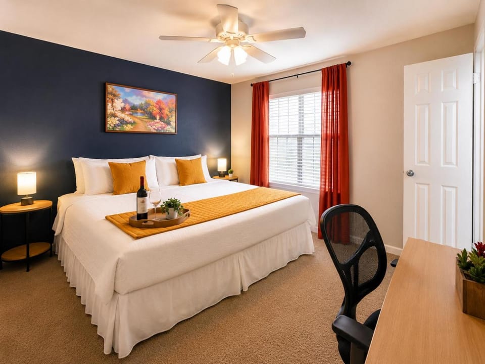 3BR Family & Work-Friendly Home Near Downtown Austin Apartment in Austin