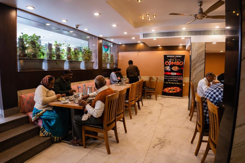 Restaurant/places to eat, Restaurant/places to eat