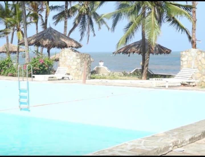 Sirini Home 2BR Beachfront Malindi Apartment in Malindi