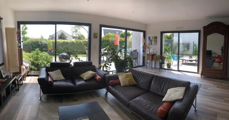 Living room, Garden view