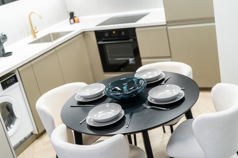 Kitchen or kitchenette, Dining area, dishwasher, oven, stove, toaster, kitchen