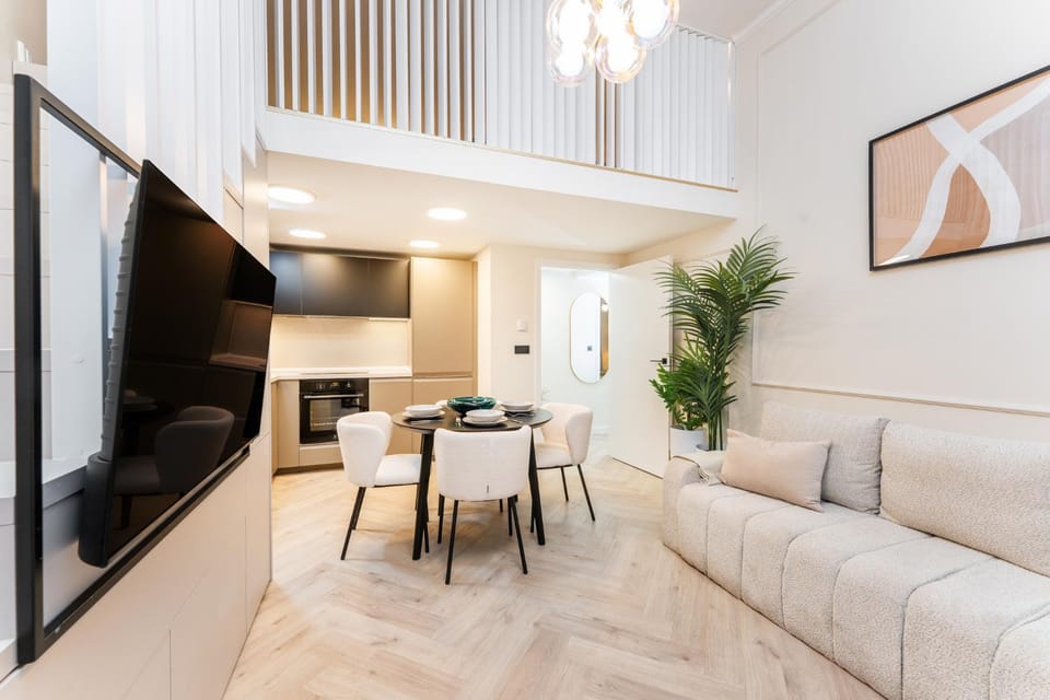 TV and multimedia, Kitchen or kitchenette, Living room, Dining area
