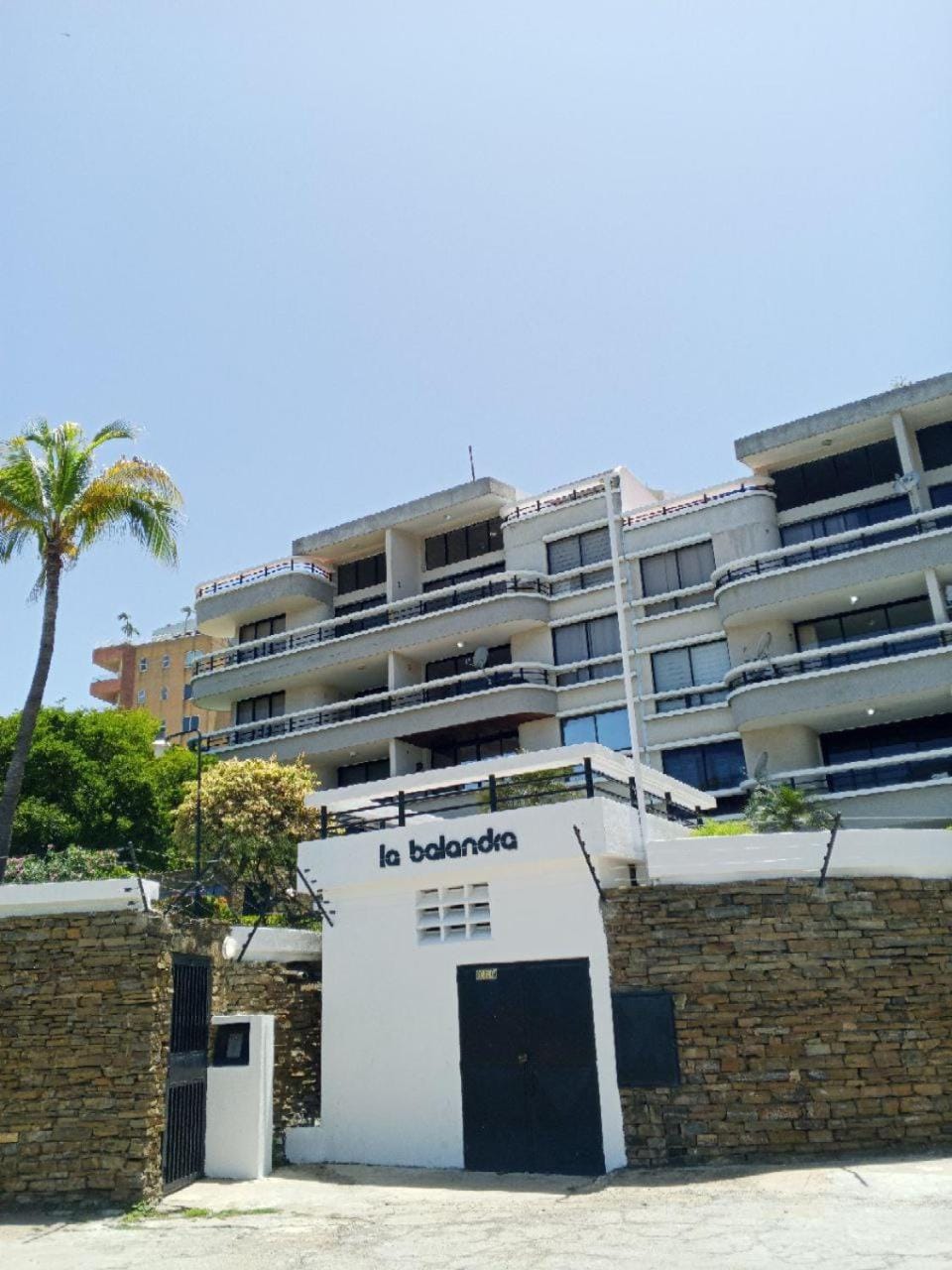 Property building, Day