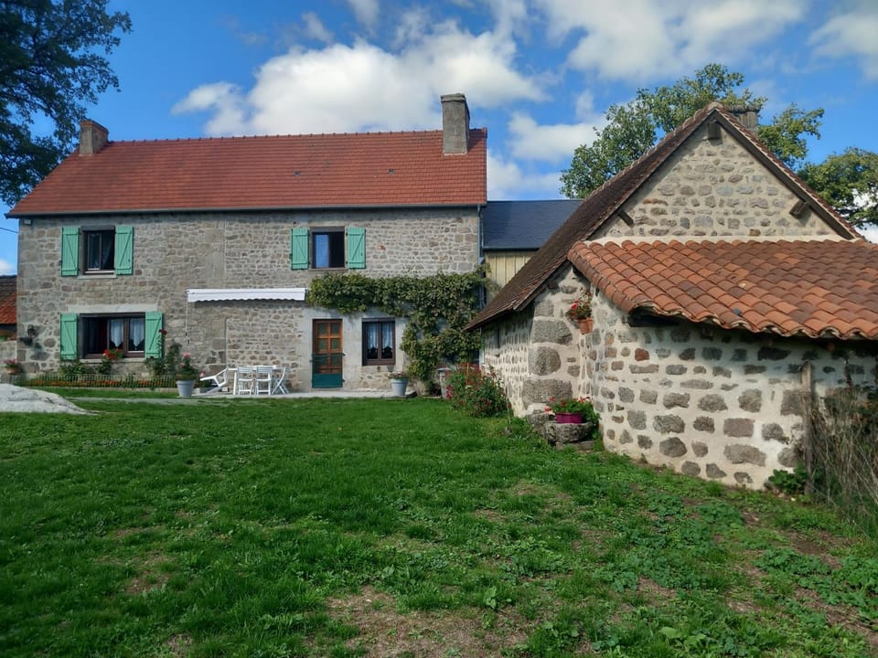 Chez Germaine House in Nouvelle-Aquitaine