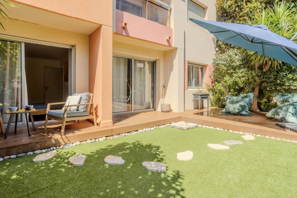 Charming 80m for 6 people with garden Apartment in Cagnes-sur-Mer