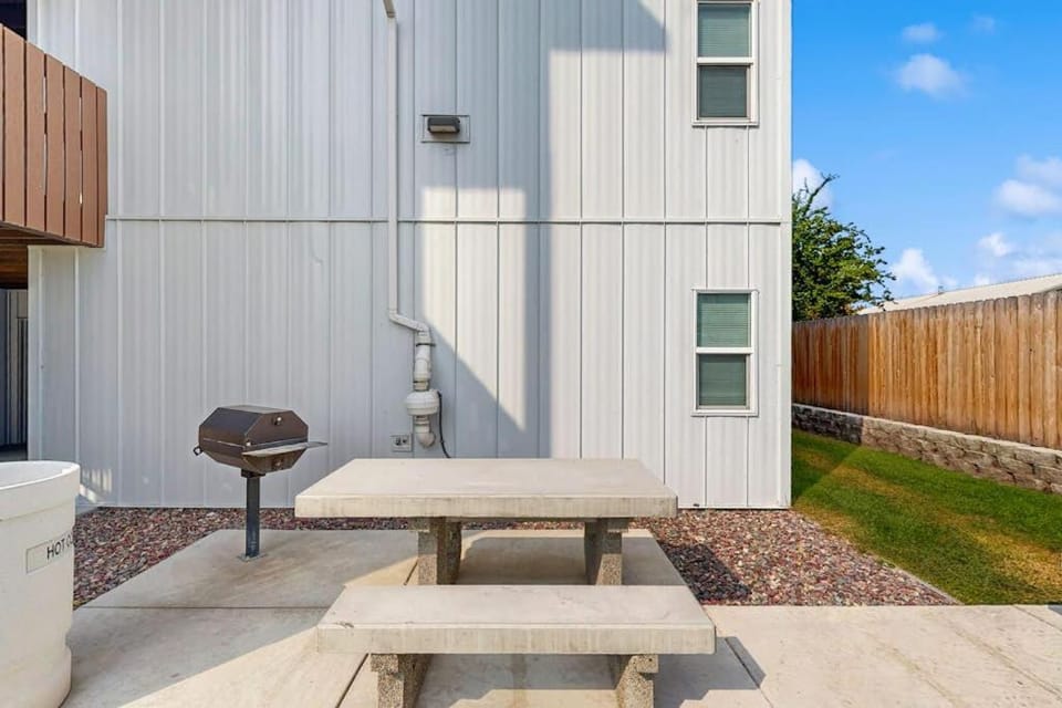 Mod Haus 2 Apartment in Kalispell