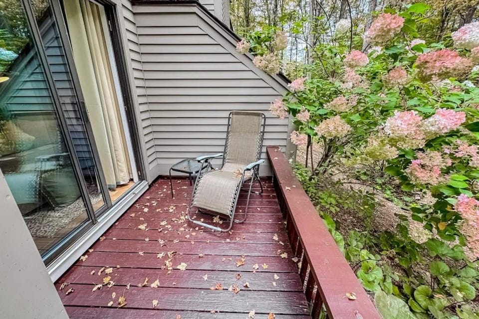 Newton Village 1A Apartment in Quechee