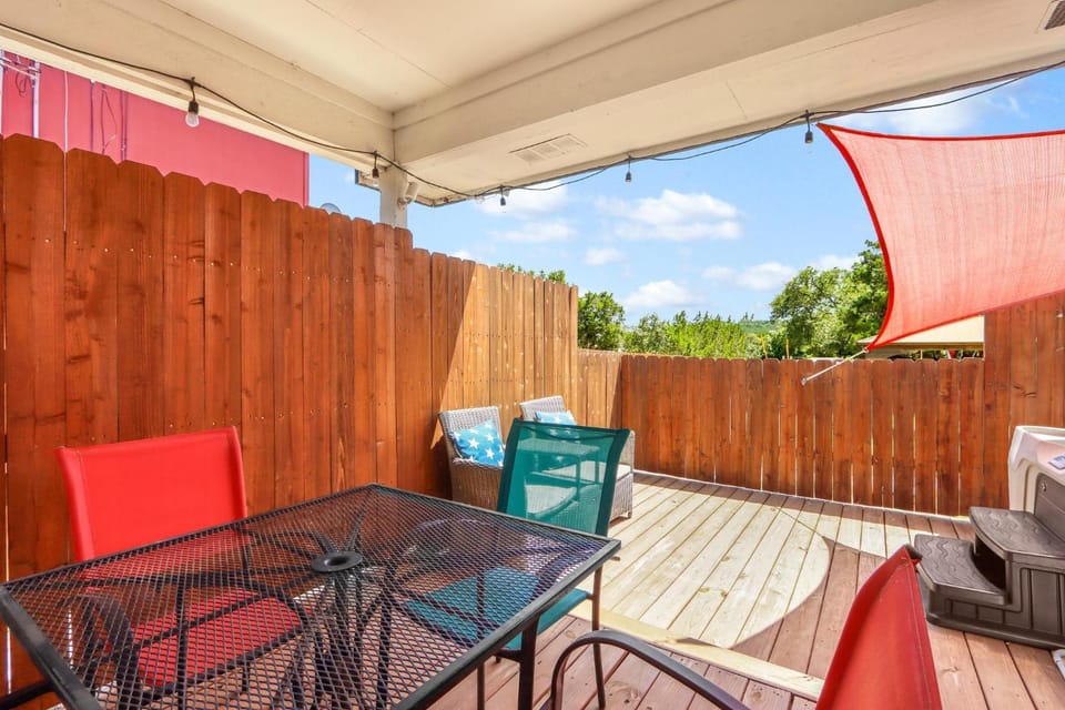 Patio, Seating area