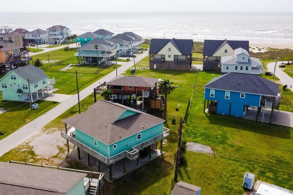 Stunning Gulf Views Firepit House in Bolivar Peninsula