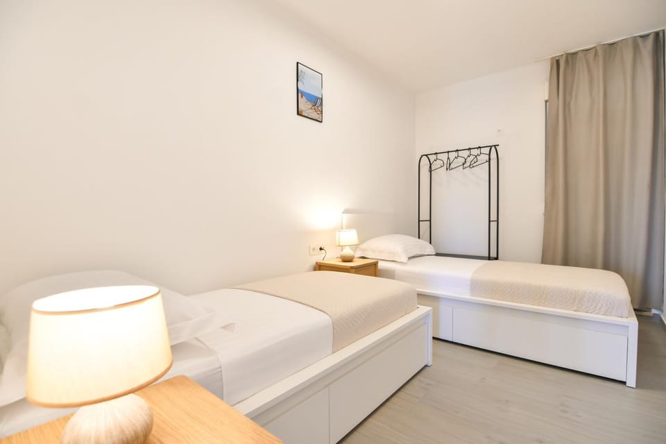 Bed, Bathroom, Bedroom