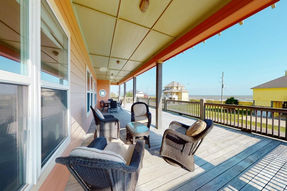 Ultimate Ocean Views Game Room Dog Haven House in Bolivar Peninsula