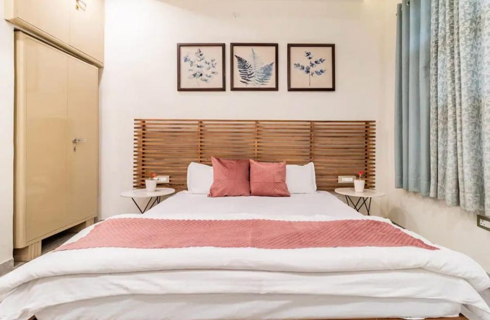 Stylish & Cozy Retreat With Jacuzzi Villa in Jaipur