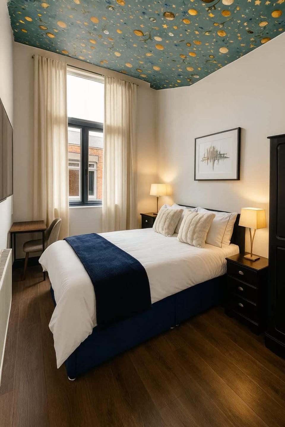 Bed, Photo of the whole room, Bedroom