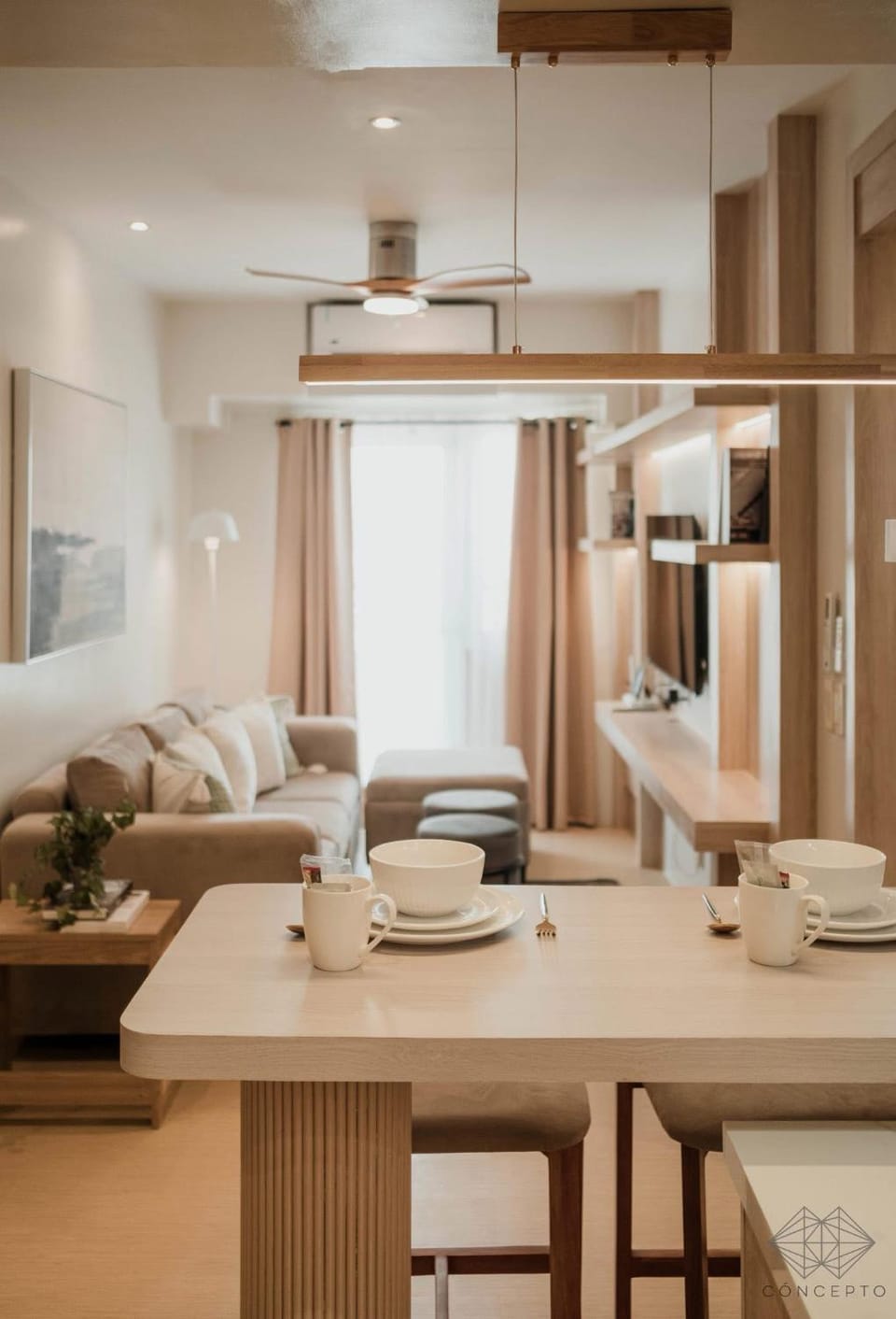 Kitchen or kitchenette, Living room, Seating area, Dining area