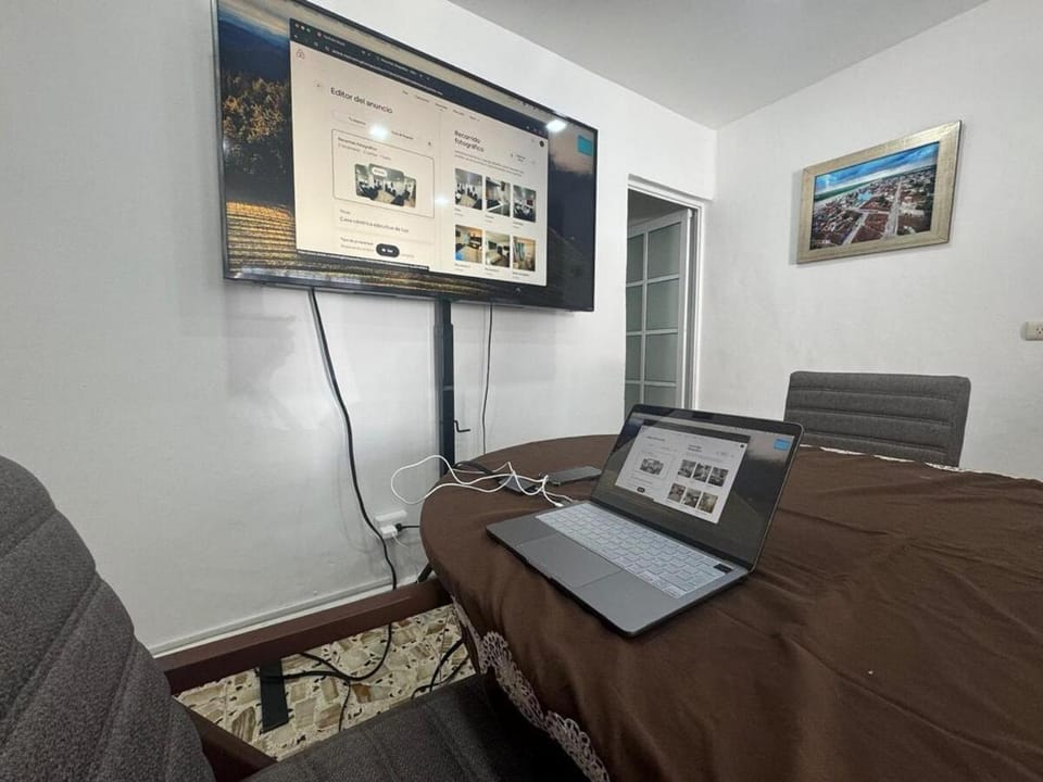 Casa céntrica retro-moderna con 46 amenidades "La Casona" House in Xalapa