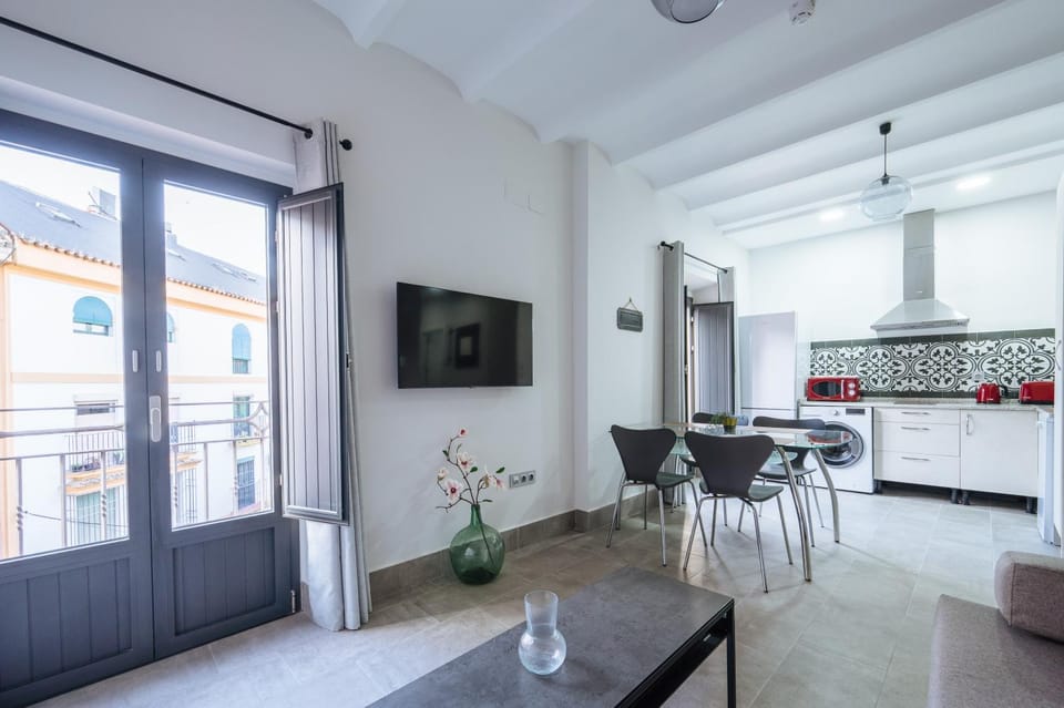 Kitchen or kitchenette, Living room, Dining area