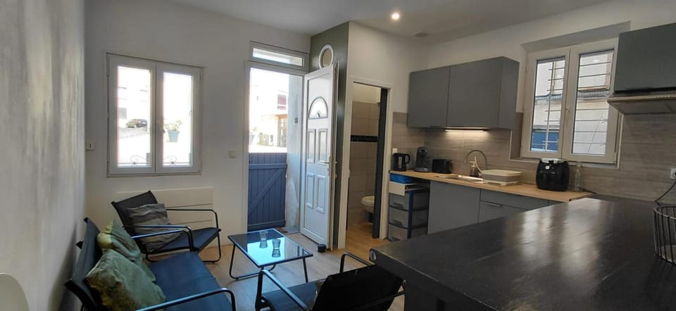 Bright village house! House in Vias