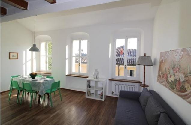 Penthouse in the center of Parma - bookable parking space Apartment in Parma