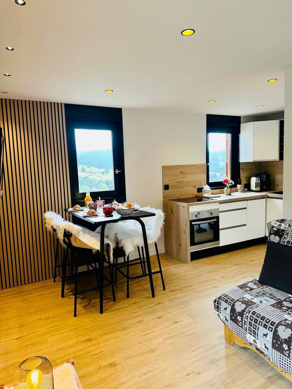 Kitchen or kitchenette, Living room, Dining area
