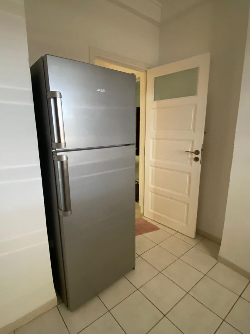 Kitchen or kitchenette, oven