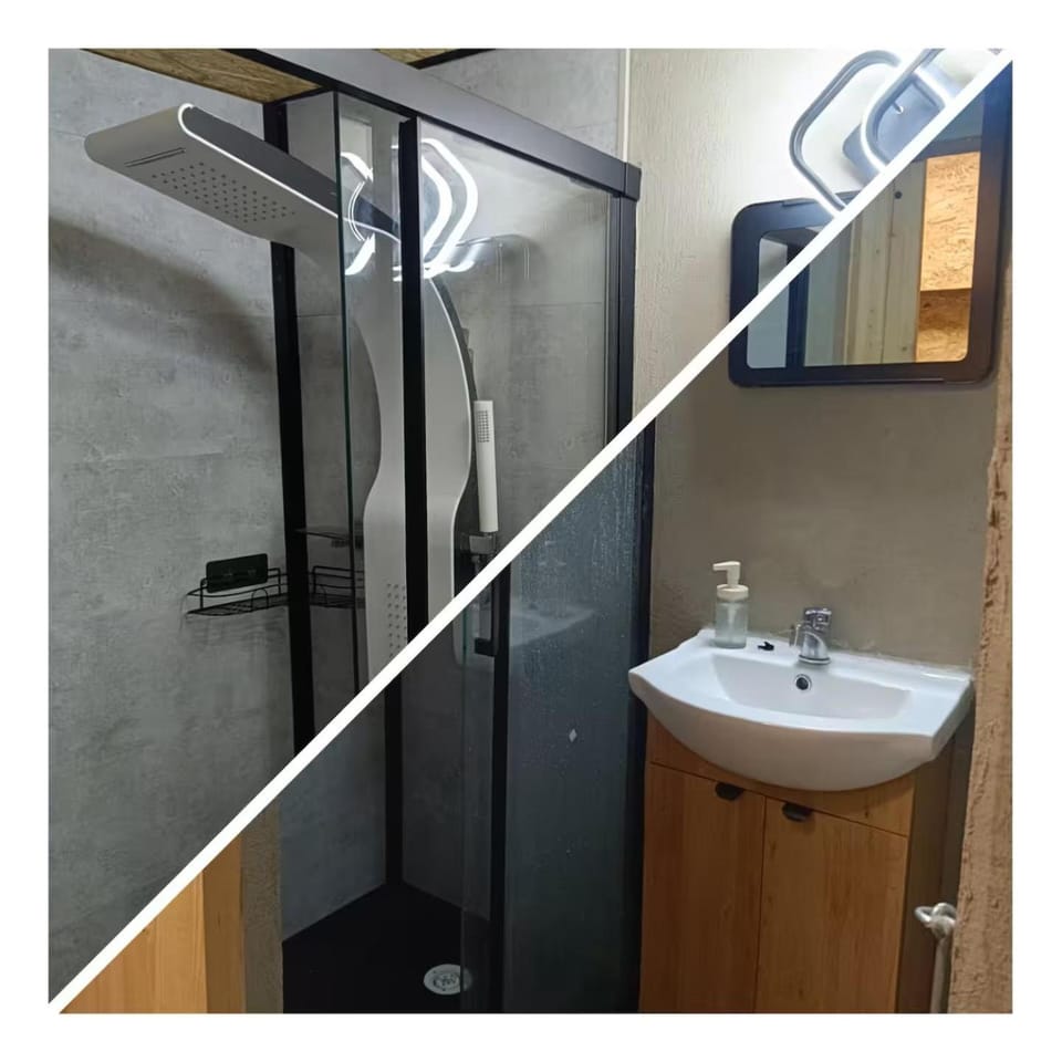 Room 1 industrial Bed and Breakfast in Krakow