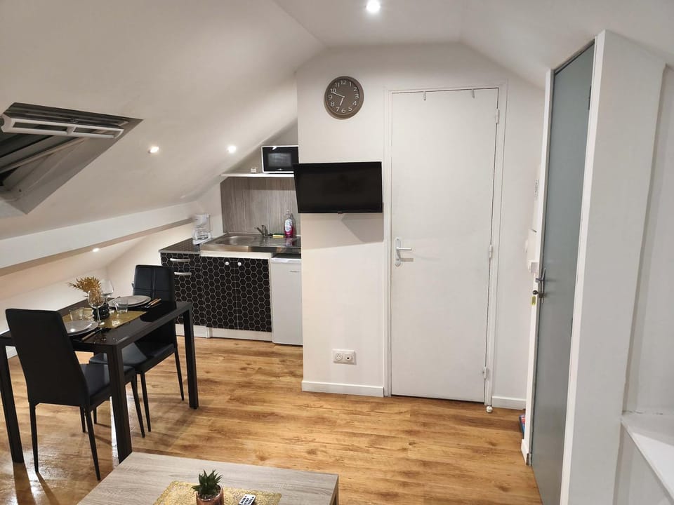 Budget apart with parking Apartment in Grand Est