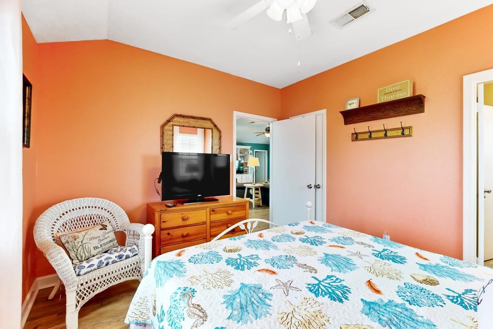 Prime Gulf Views Large Deck Pet Paradise House in Bolivar Peninsula