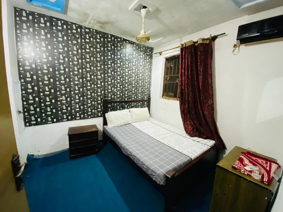 Lux Lodges Guest House Bed and Breakfast in Islamabad