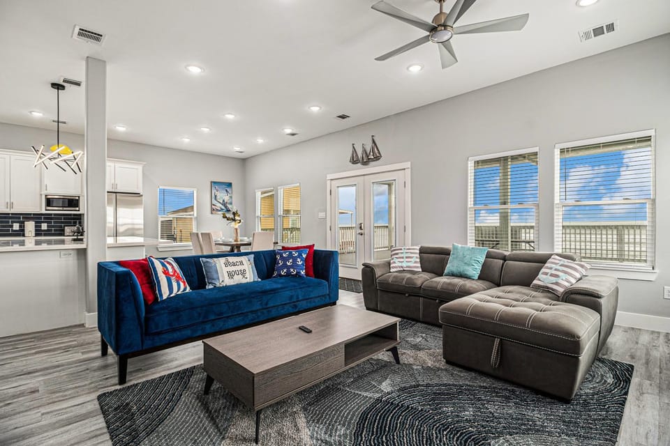 Luxury Beachfront Family Fun Sleeps 22 House in Surfside Beach