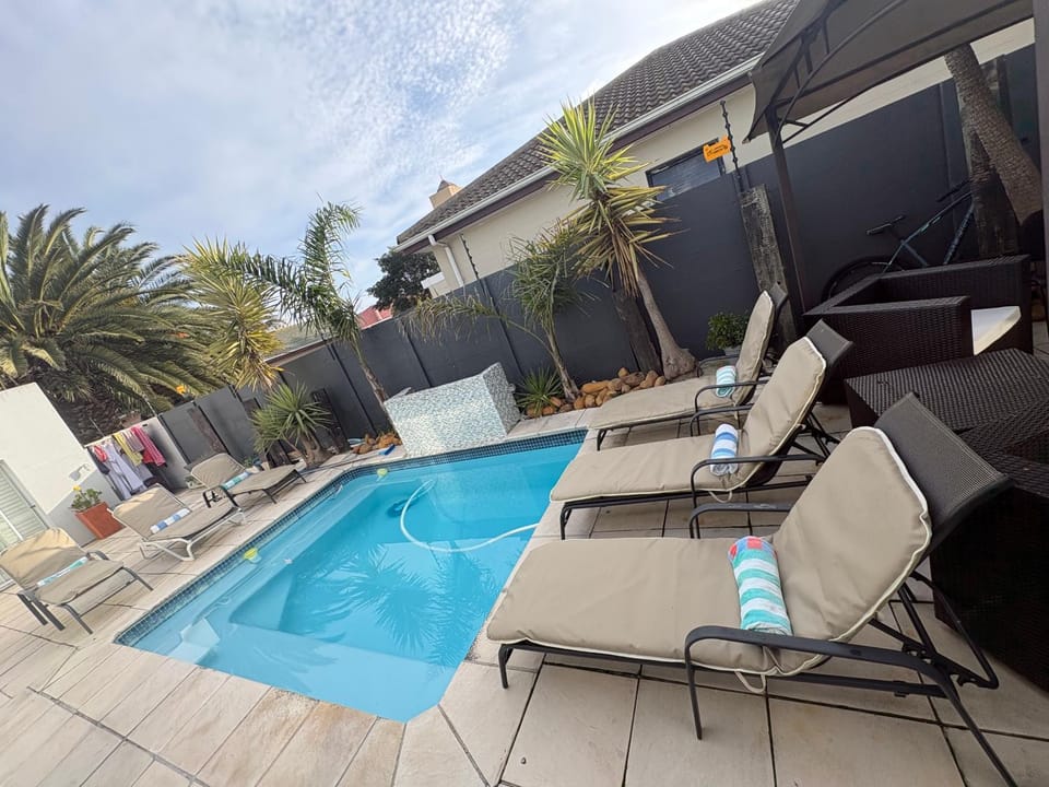 Serenity suite 6 minutes away from the beach Bed and Breakfast in Cape Town