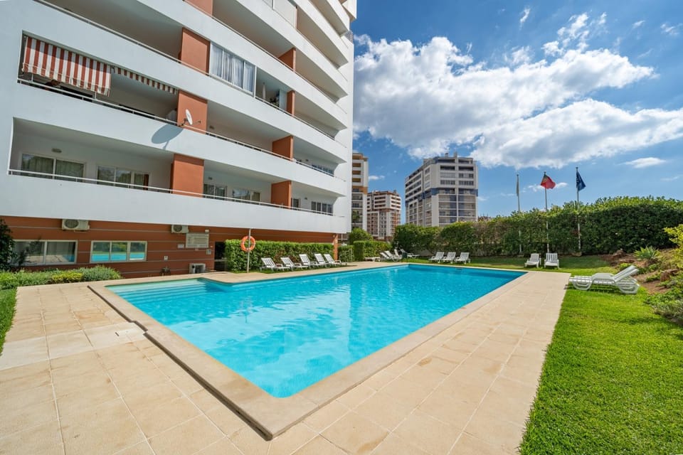 Property building, Garden, Garden view, Pool view, Swimming pool, sunbed