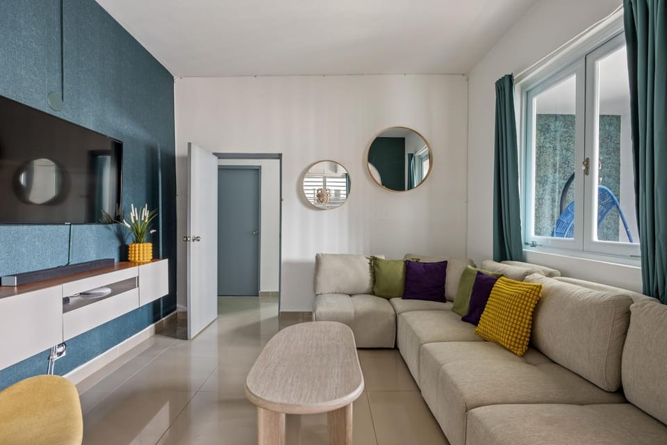 TV and multimedia, Living room, Seating area
