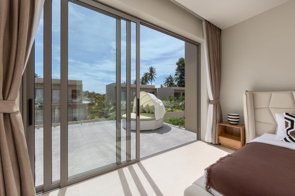 Bed, View (from property/room), Balcony/Terrace, Photo of the whole room, Bedroom