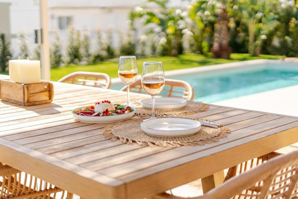 New Villa - Rooftop Jacuzzi & Sunset Views Villa in Loulé