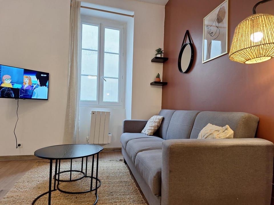 Communal lounge/ TV room, TV and multimedia, Living room
