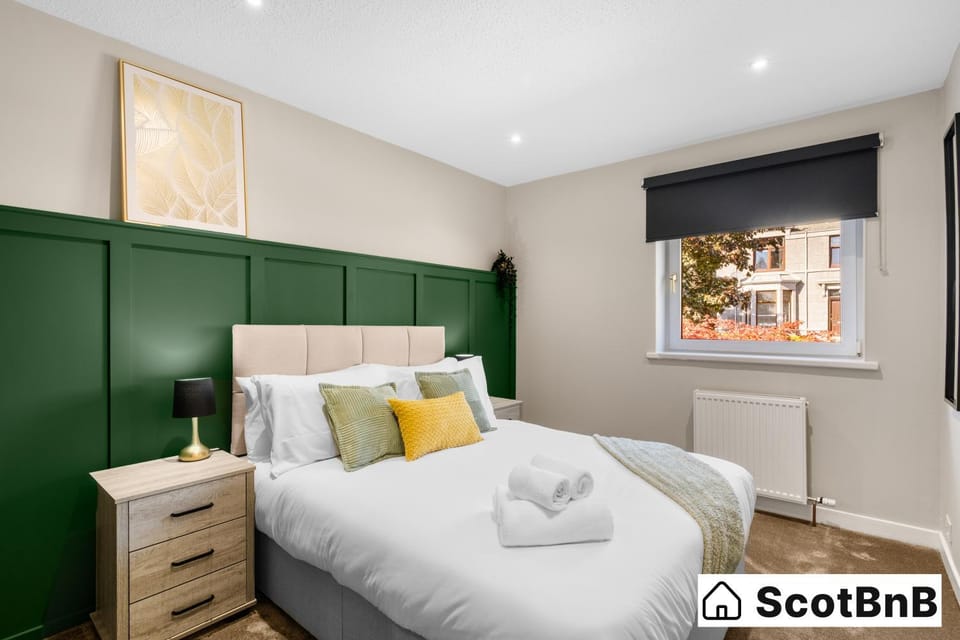 Contractor Housing - Parking - Long Stay Discounts House in Aberdeen